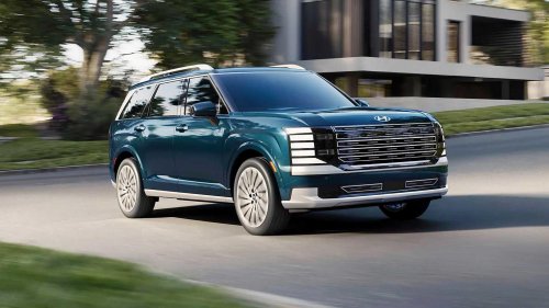 This mainstream SUV gives luxury SUVs a run for their money