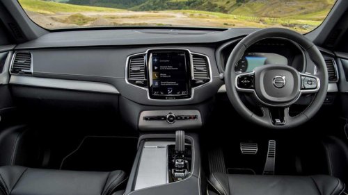 SUV, This 3-row luxury SUV costs around $40K and beats most new family SUVs