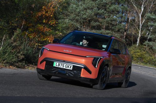 Los mejores SUV eléctricos pequeños para mantener a tu familia en movimiento