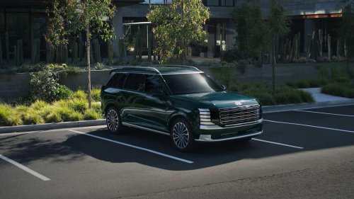 This mainstream SUV gives luxury SUVs a run for their money