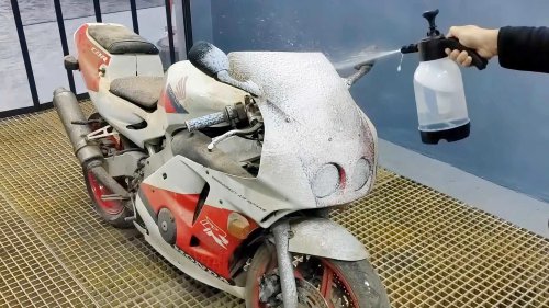 Abandoned Honda CBR250RR MC22 restored after 33 years
