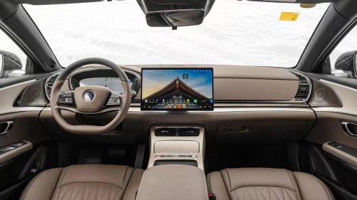 BYD, Tesla, El BYD Han se renueva con 322 CV, más eficiente que el Tesla Model 3 y recarga del 10% al 97% en 9 minutos