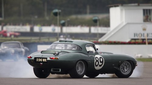 Classic car tires: Which brands make them and what type should you choose?