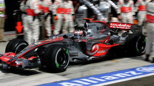 “Solo 8 puntos separan a Alonso de 5 títulos mundiales”: lo que los expertos dicen sobre su carrera