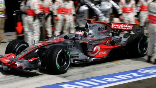 “Solo 8 puntos separan a Alonso de 5 títulos mundiales”: lo que los expertos dicen sobre su carrera