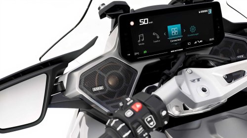 The gold wing alternative that makes more sense for most riders