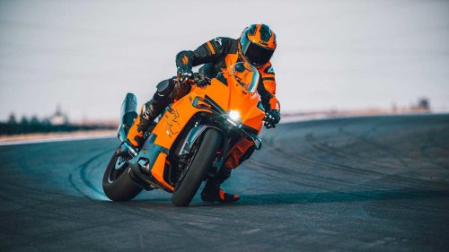The midweight sports bike that feels better than a liter bike on the street