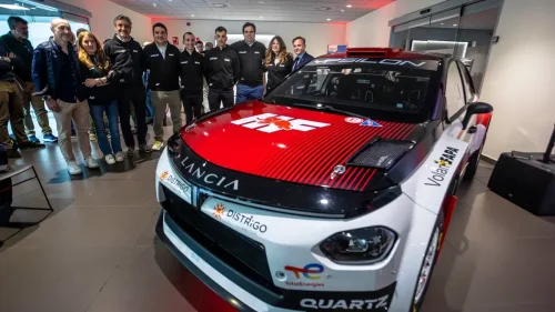 Lancia vuelve a los rallyes, ahora con su modelo Ypsilon