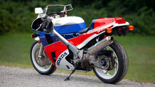 Honda VFR750R RC30: The first WorldSBK homologation special