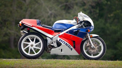 Honda VFR750R RC30: The first WorldSBK homologation special
