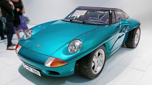 The Porsche Panamericana's wheel arches looked like that for very practical reasons