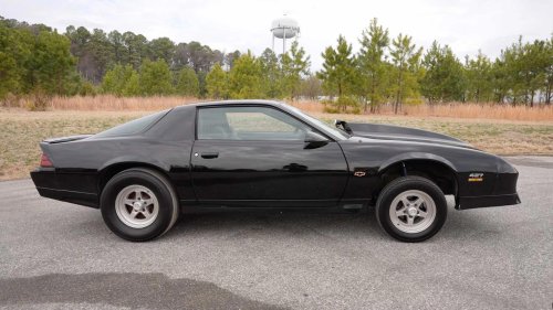 This 1,150-hp Yenko V8 was stuffed in an ugly Camaro, and it makes no sense
