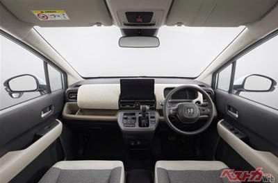 ホンダ フリードの車内がもはやリビング? 言うことナシの内外装を画像でチェック!