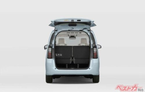 ホンダ フリードの車内がもはやリビング? 言うことナシの内外装を画像でチェック!