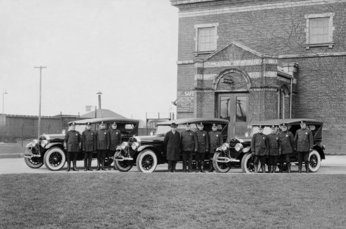 En imágenes: coches de policía estadounidenses del pasado y del presente