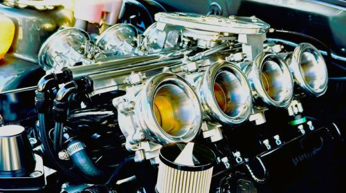 Are flat engines better than V engines?