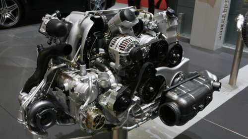 Are flat engines better than V engines?