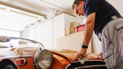 Do classic cars need specific kinds of oil?