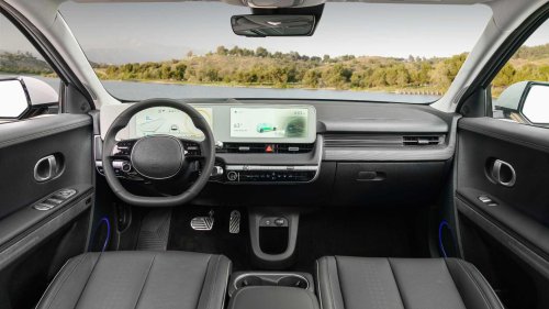 The EV that's still selling like tax credits exist