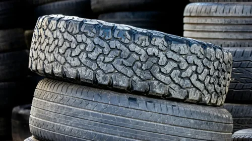 El aviso de un mecánico que asusta a los conductores: "Hay neumáticos que se reutilizan, pero hay robos y mucho mercado"