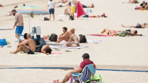 Confirmado por la ley: hasta 6.000 euros de multa por aparcar sobre la arena de la playa