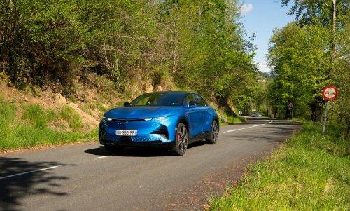 Alpine, A fondo con el Alpine A390 en tramo cerrado: ¿cuánto puede dar de sí cuando la carretera es tuya?