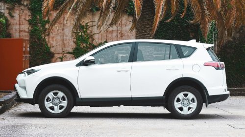 SUV, 10 reasons you shouldn't get an SUV & 10 ways it's better than a sedan