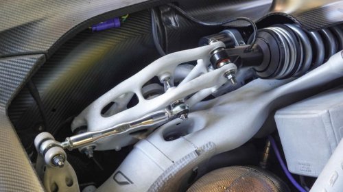 Driving Czinger's $2.7m hypercar makes you feel like a fighter pilot