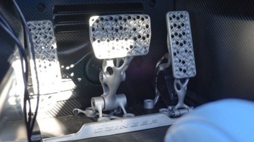 Driving Czinger's $2.7m hypercar makes you feel like a fighter pilot