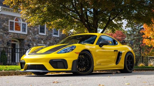 The Porsche 718 Cayman GT4 RS is the mid-engine Porsche to beat