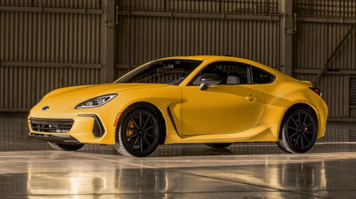 These are the main differences between the Toyota GR86 Yuzu and the Subaru BRZ Series Yellow