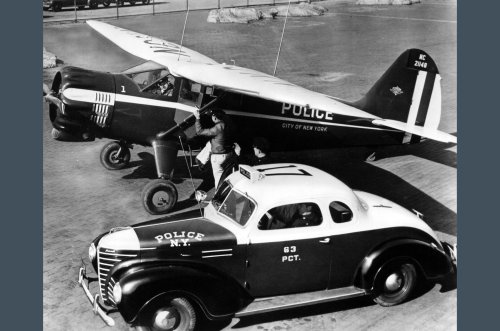 En imágenes: coches de policía estadounidenses del pasado y del presente