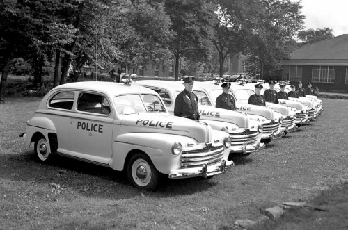 En imágenes: coches de policía estadounidenses del pasado y del presente