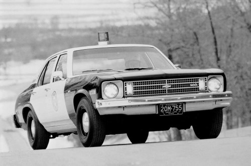 En imágenes: coches de policía estadounidenses del pasado y del presente