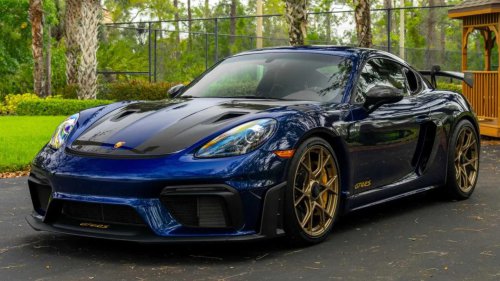 The Porsche 718 Cayman GT4 RS is the mid-engine Porsche to beat