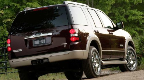 The final ladder frame Ford Explorer is extremely cheap - and reliable