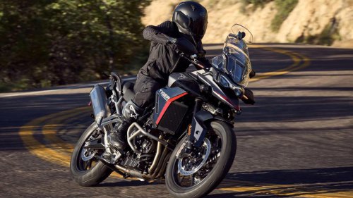 Triumph Tiger 900 GT: The balanced midweight adventure bike
