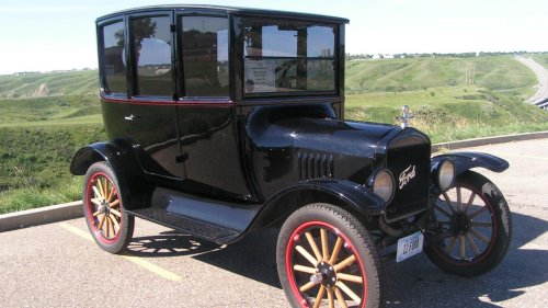 10 vehicles that prove simple engineering was better