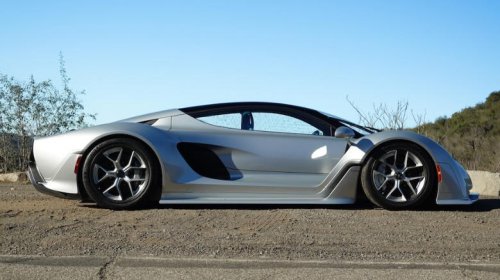 Driving Czinger's $2.7m hypercar makes you feel like a fighter pilot