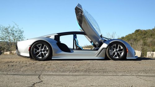 Driving Czinger's $2.7m hypercar makes you feel like a fighter pilot