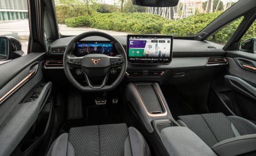 Más que un cambio de cara: así es la ambiciosa evolución del nuevo Cupra Born