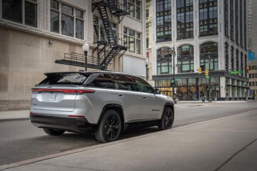 Jeep, Jeep says the Wagoneer S will skip the 2026 model year, return later