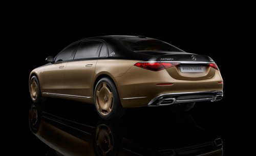 El coche que nadie esperaba ver en el garaje de esta superestrella: una elección que dice más de lo que parece