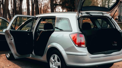 10 reasons you shouldn't get an SUV &amp; 10 ways it's better than a sedan