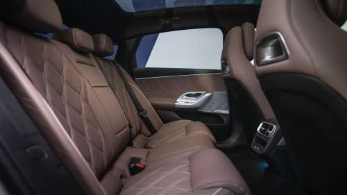 2027 Mercedes-Benz C 400 4MATIC electric interior and exterior picture gallery