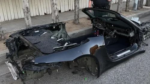 Unos ladrones dejan en el chasis un Porsche 911. La Policía lo encuentra 'pelado'