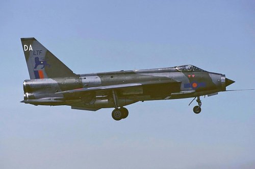 10 mind-blowing features of the English Electric Lightning fighter