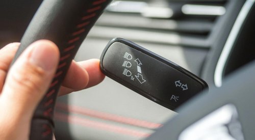 El coche de Lamine Yamal, protagonista de la polémica: circula así por Barcelona y todos lo comentan por este detalle