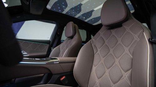 2027 Mercedes-Benz C 400 4MATIC electric interior and exterior picture gallery