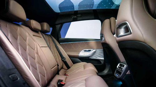 Mercedes-Benz C 400 4MATIC electric: The answer to the BMW i3